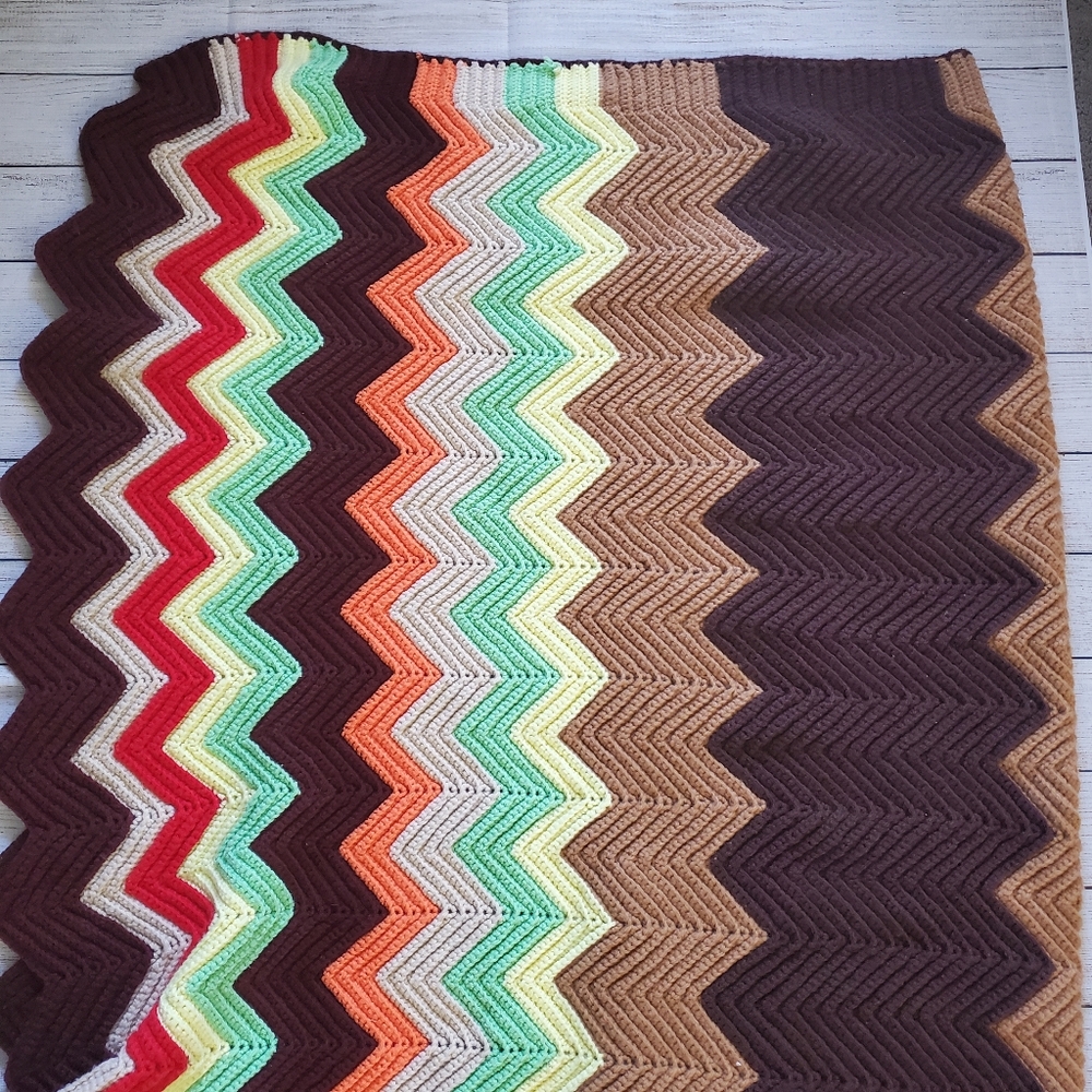 Vintage Zig Zag Knit Blanket
